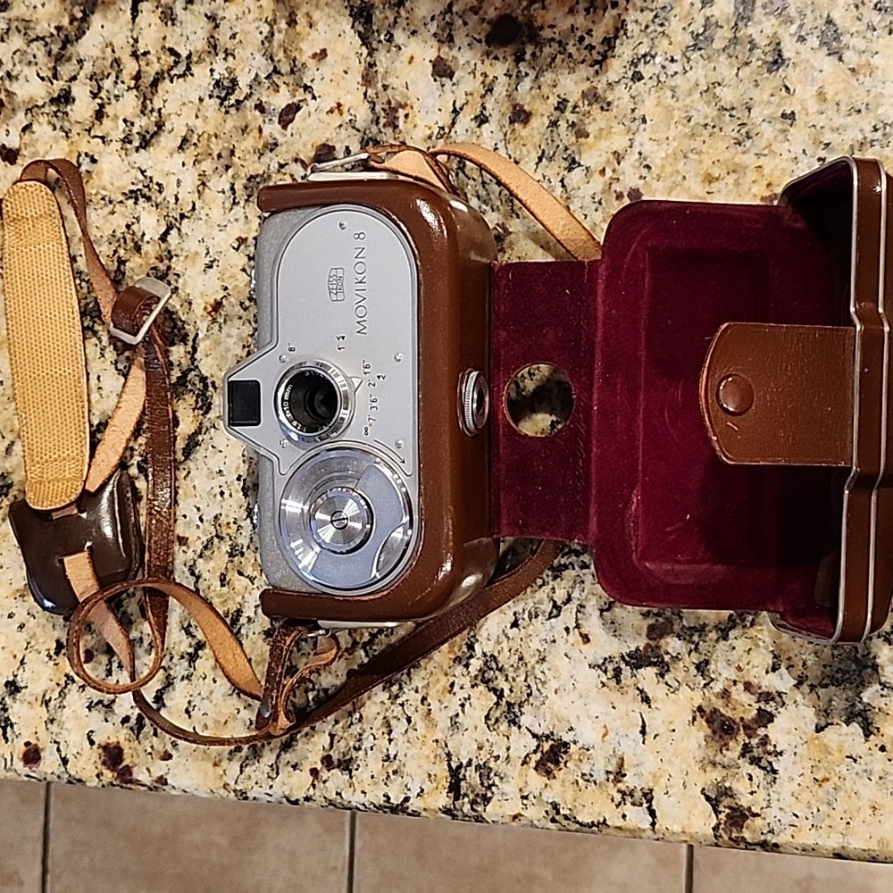 Movikon 8 vintage camera